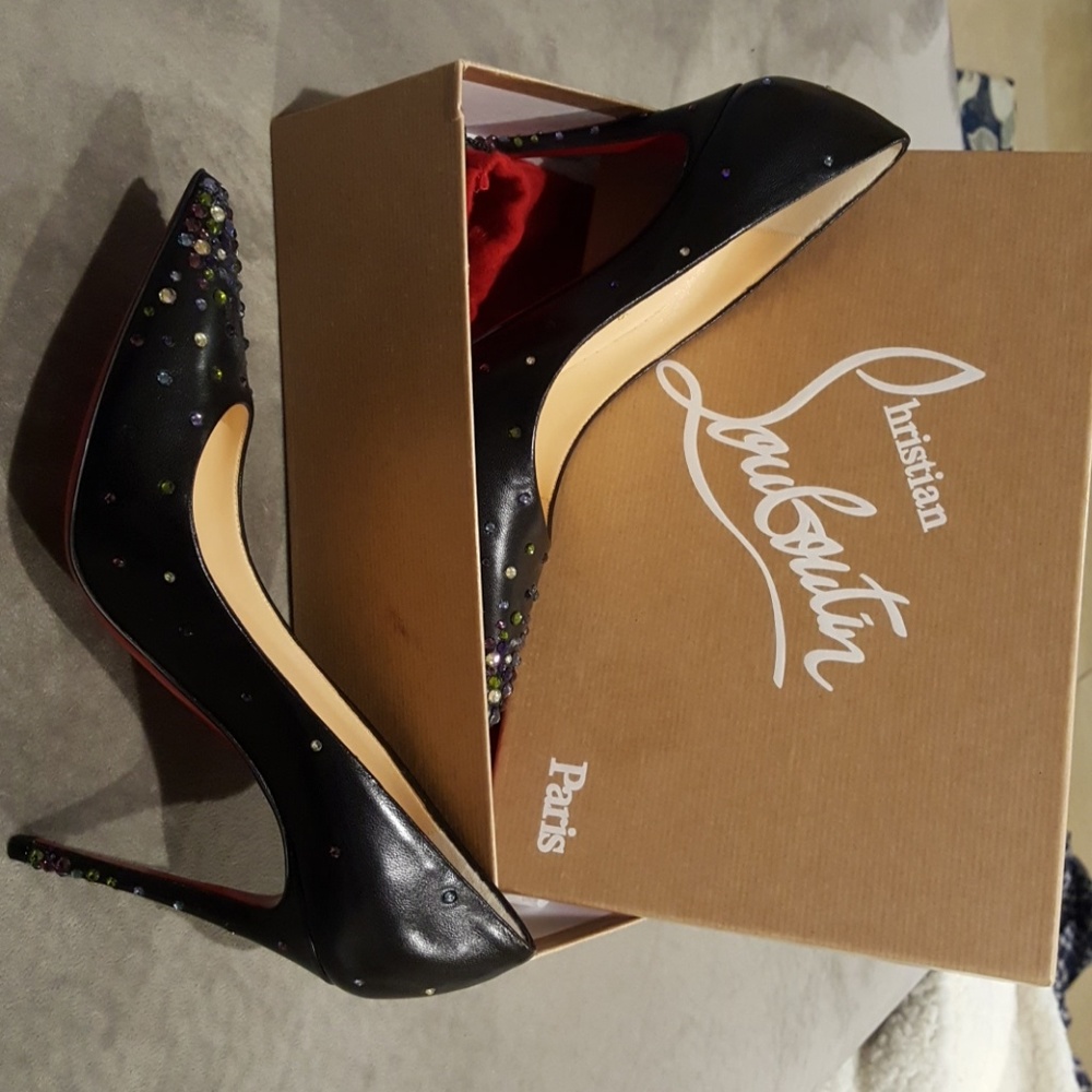 Christian louboutin black pumps